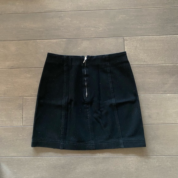 Black Mini Skirt - Picture 4 of 4